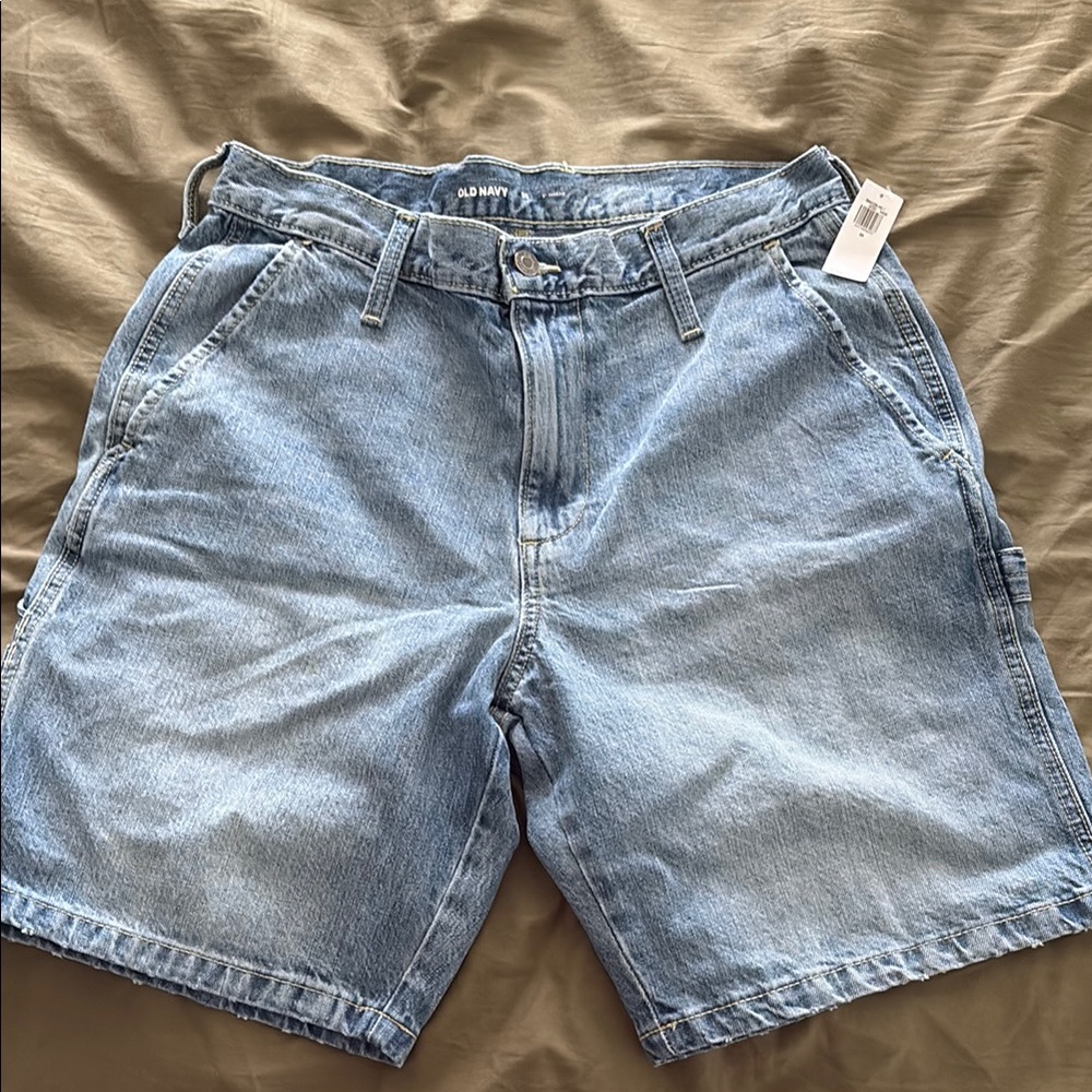 Old Navy  “ men’s loose carpenter jean shorts “ nwt